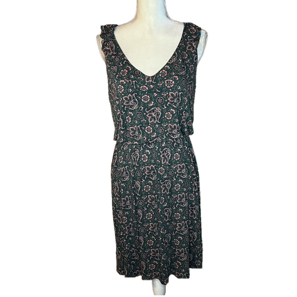⭐️ 3 For $15 LOFT Paisley Dres